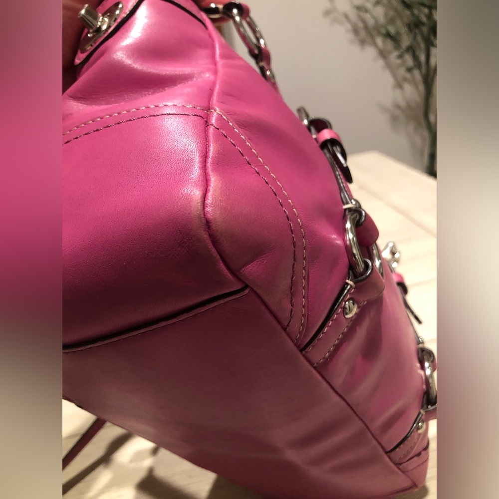 COACH F12343 PINK/MAGENTA LEATHER GALLERY EAST WEST TOTE WITH HANGTAG - Picture 8 of 16